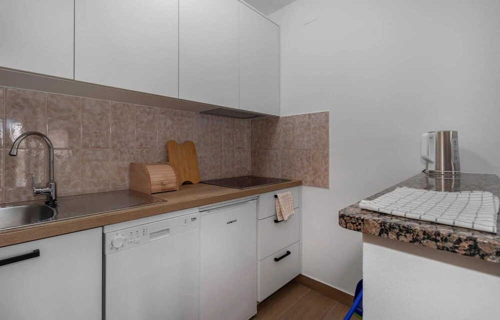 Amazing Apartment in Jadranovo With Wifi and 1 Bedrooms
