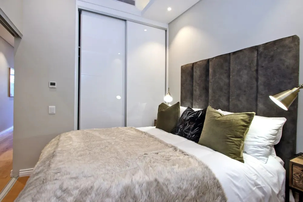 The Docklands Luxury Apartments