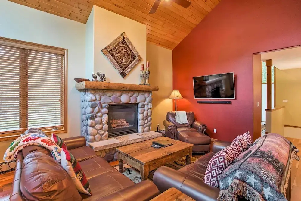 Steamboat Springs Townhome: 1 Block to Ski Lifts!