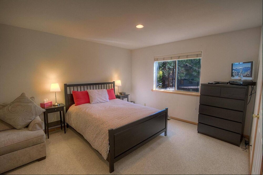 Pine Haven by Lake Tahoe Accommodations