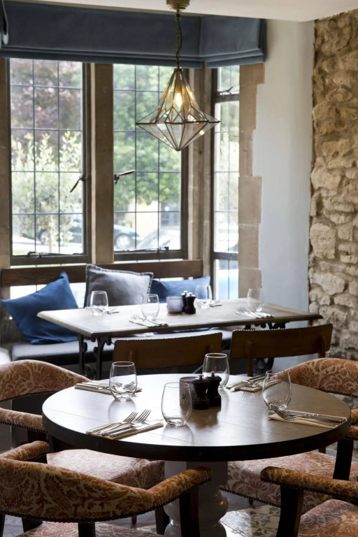 The Sheep on Sheep Street Hotel