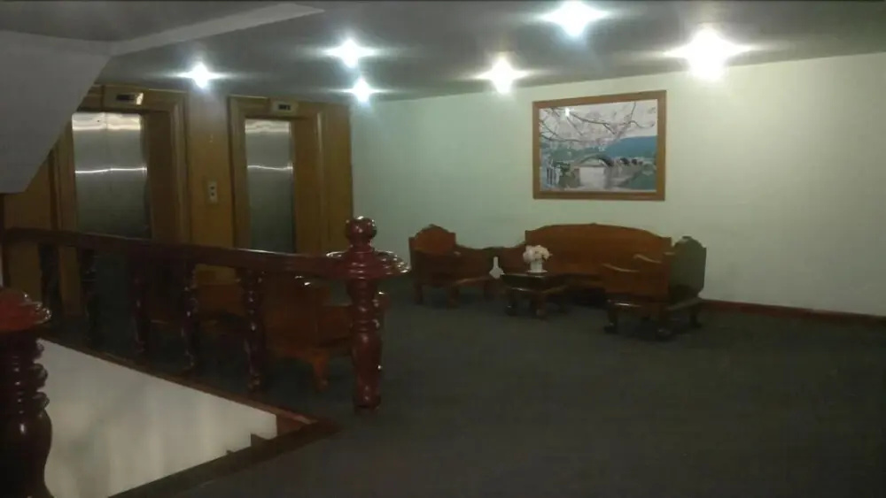 PathumThani Place Hotel