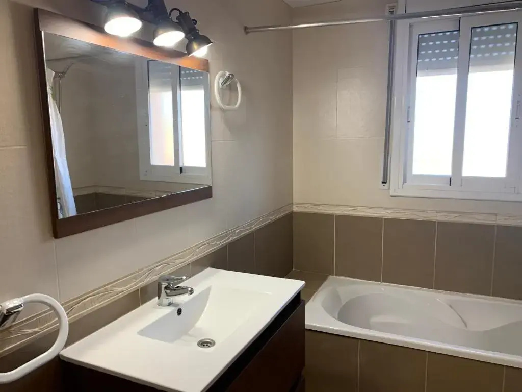 AME57 Preciosa Villa Con Piscina 10 pax