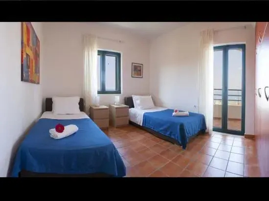 Alma Villa