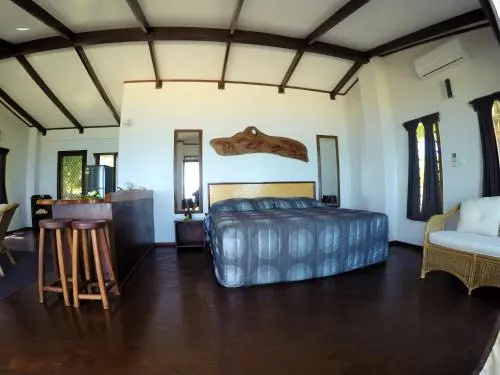 Vaiorea Beach House