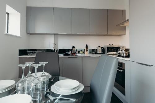 Watford Apartments Century House Self Contained Units