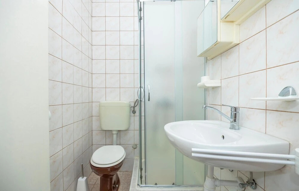 Awesome Home in Stari Grad With Wifi and 1 Bedrooms