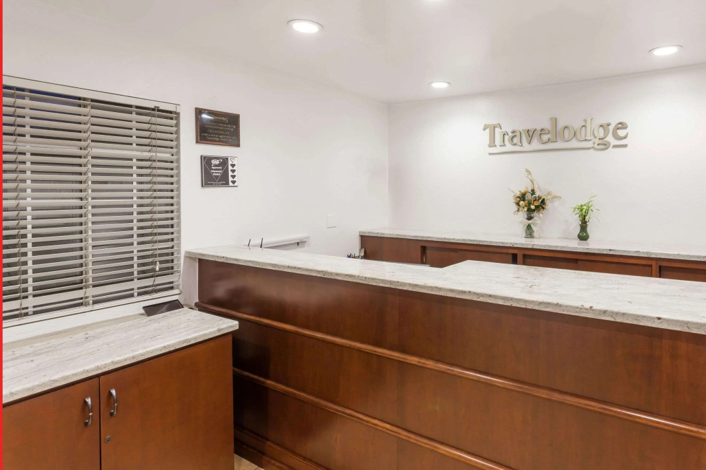 Travelodge Inn & Suites by Wyndham Fullerton