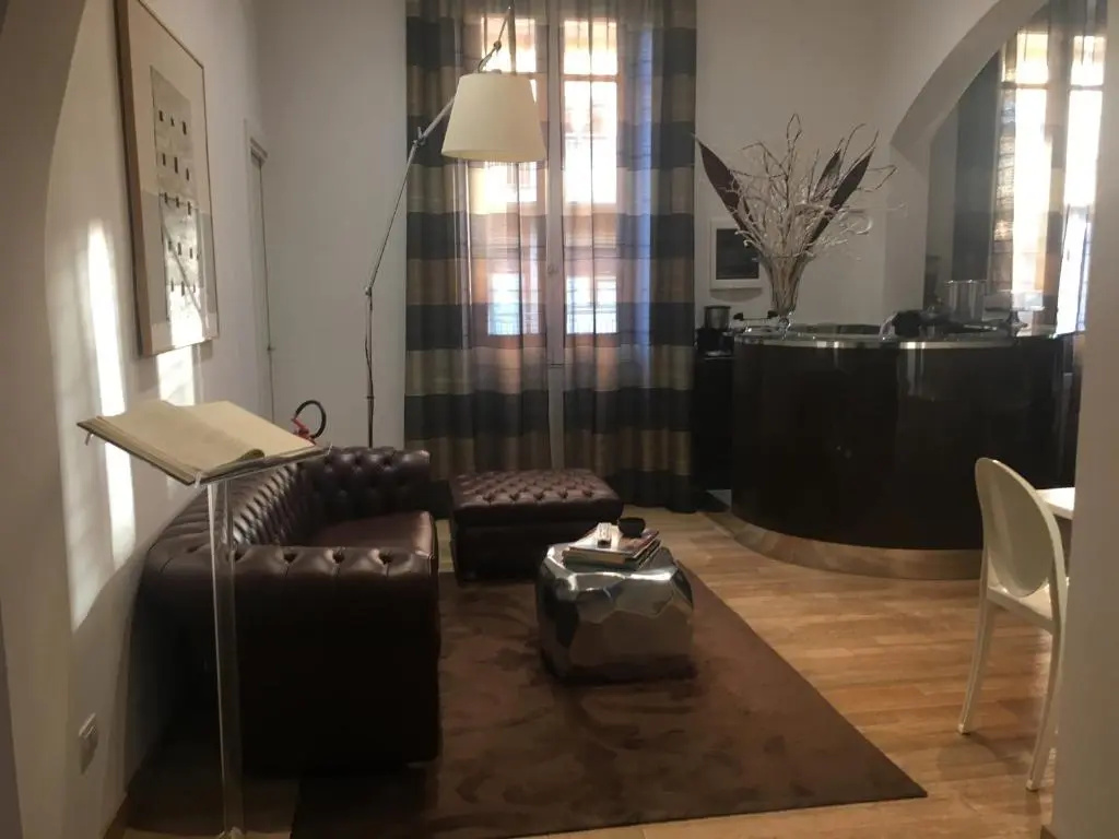 Suite 70 Luxury Collection