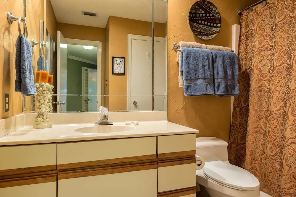 Romar House Unit 704A