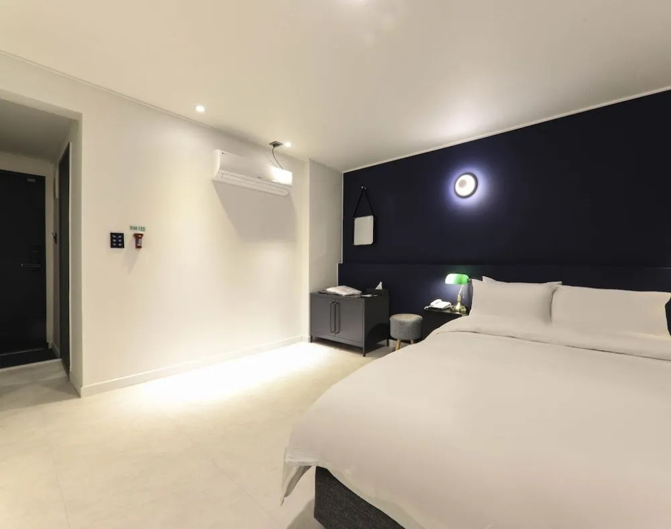 Hotel Pier 48