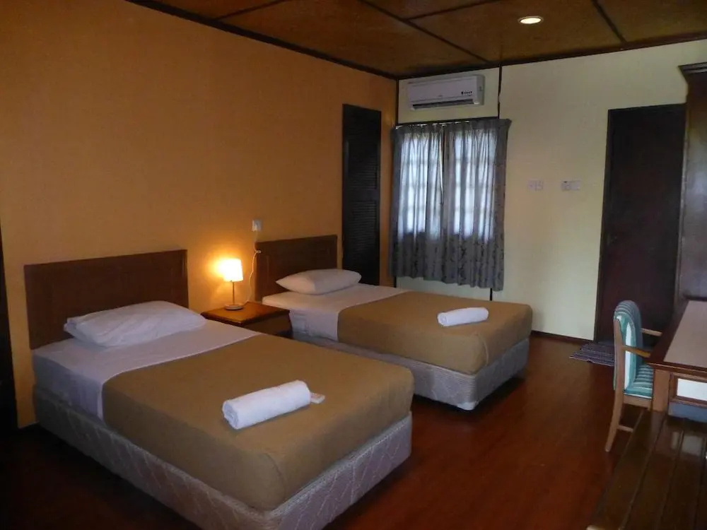 Dcoconut Island Resort
