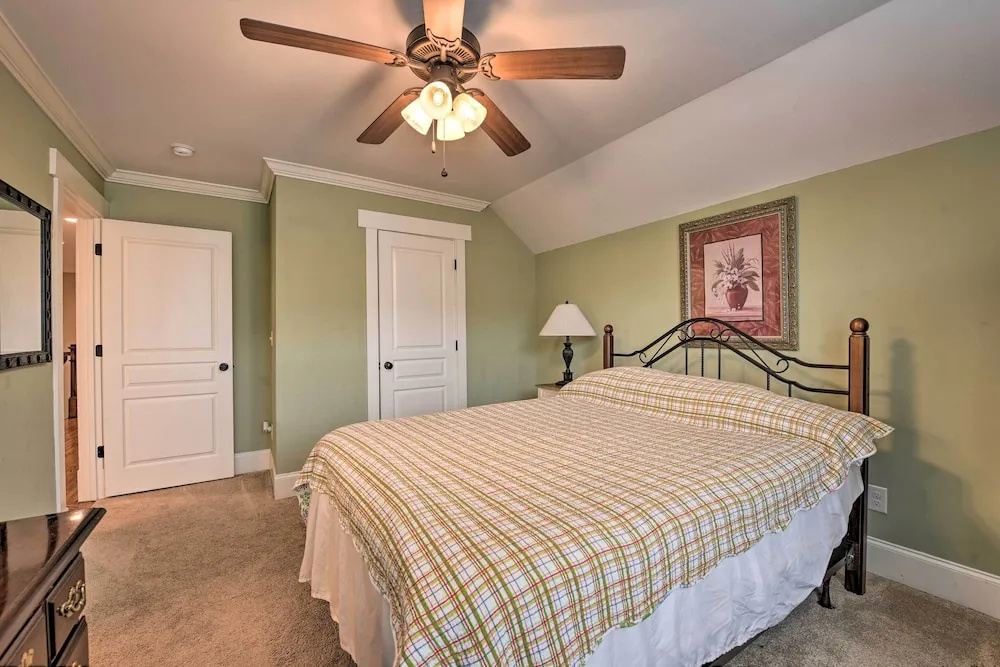 2 Mi to Dtwn: Home in Noda District Near Unc!