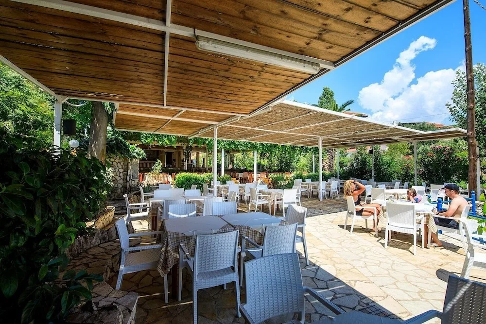 Peroulia Beach Houses