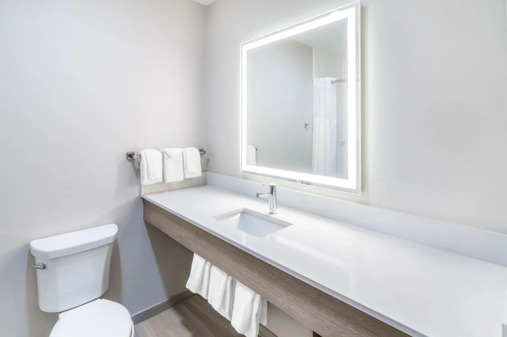Holiday Inn Express & Suites Denver North - Thornton by IHG