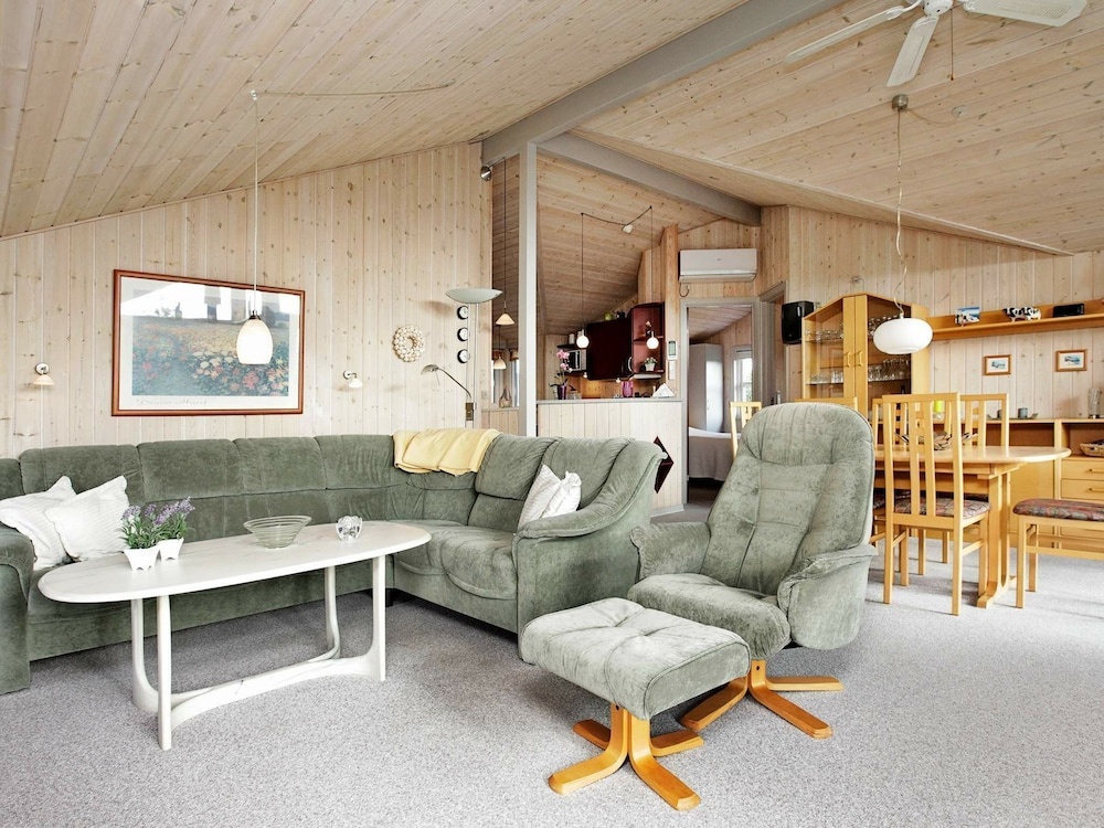 Splendid Holiday Home in Hemmet Near Sea