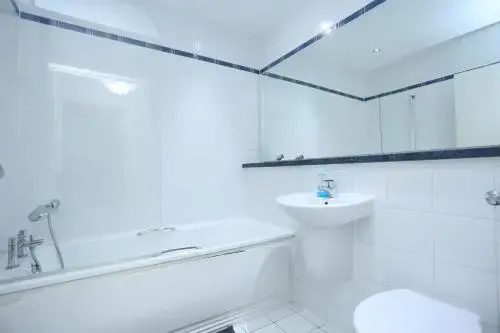 Gorgeous 2 Bathroom Woolwich
