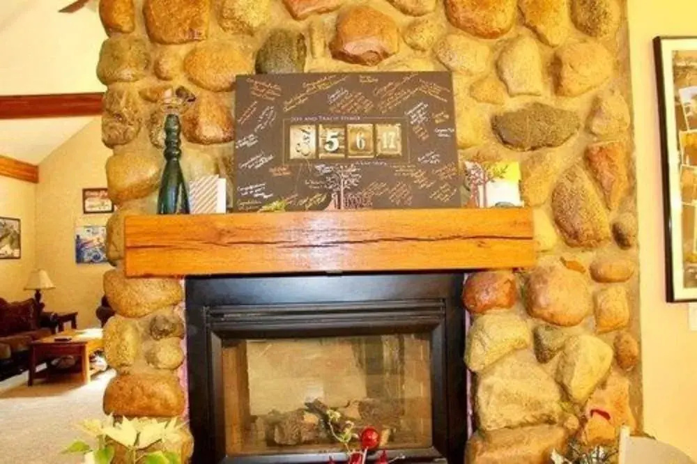 Oak Creek Lodge