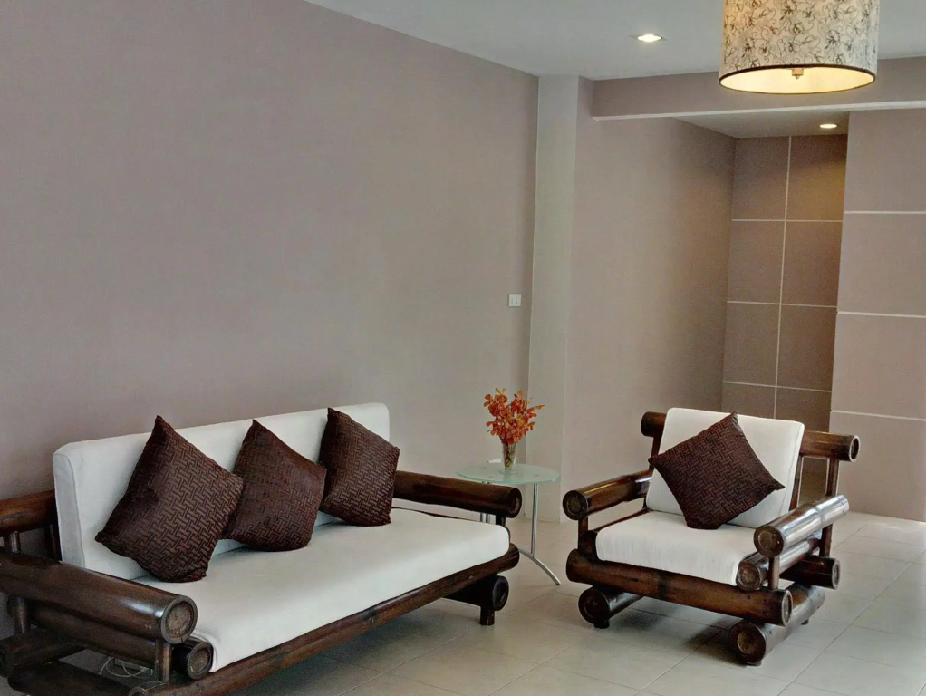 OYO 345 The Click Guesthouse At Chalong