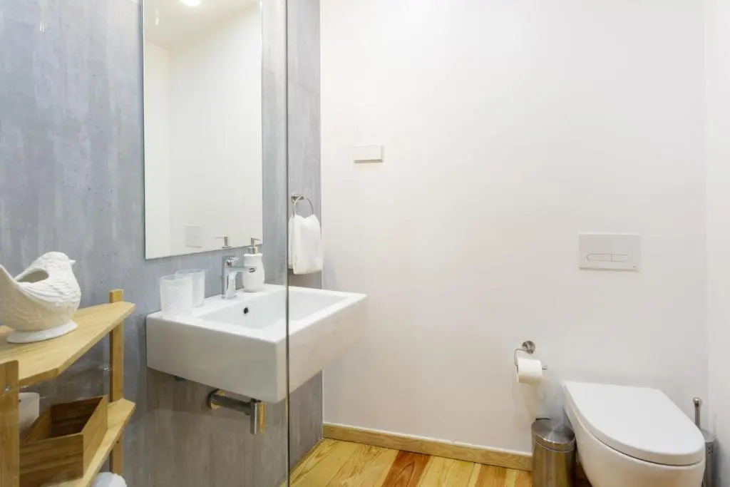Amazing Rooftop Terrace With River And Historic City View 4 Bedrooms 4 bathrooms AC 19th Century Building Chiado