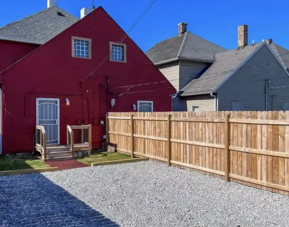 Urban Chic Townhome Near Downtown