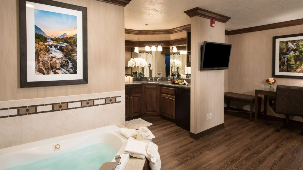 Best Western Plus Flathead Lake Inn and Suites