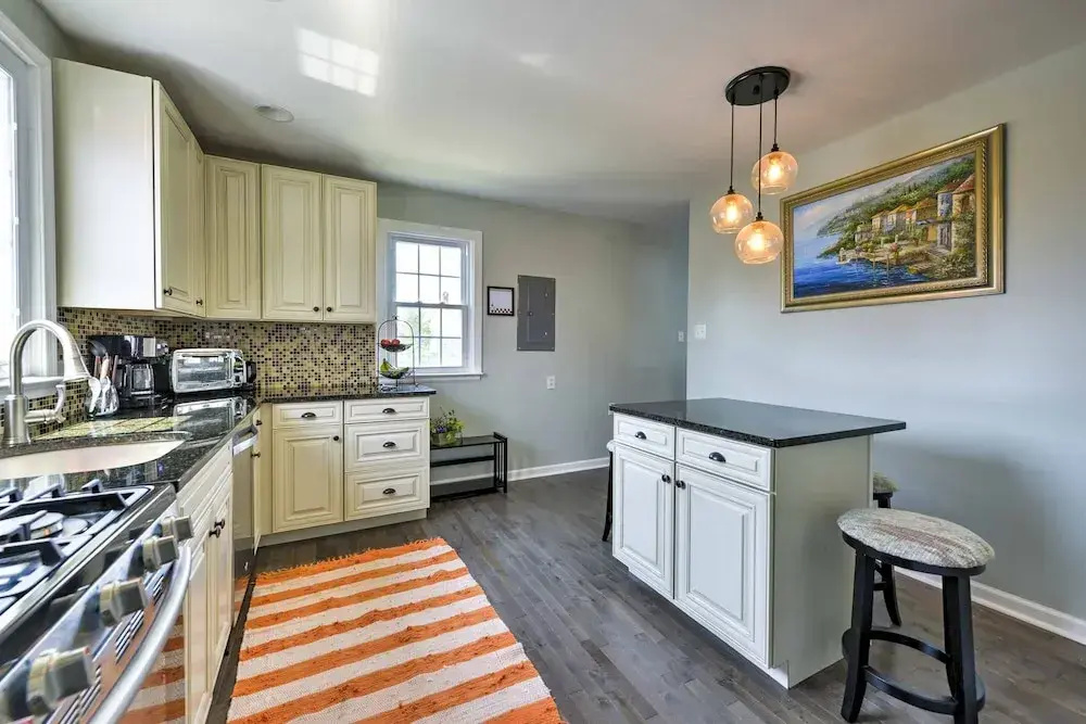 Charming Wildwood Hideaway w/ Private Pool & Deck!