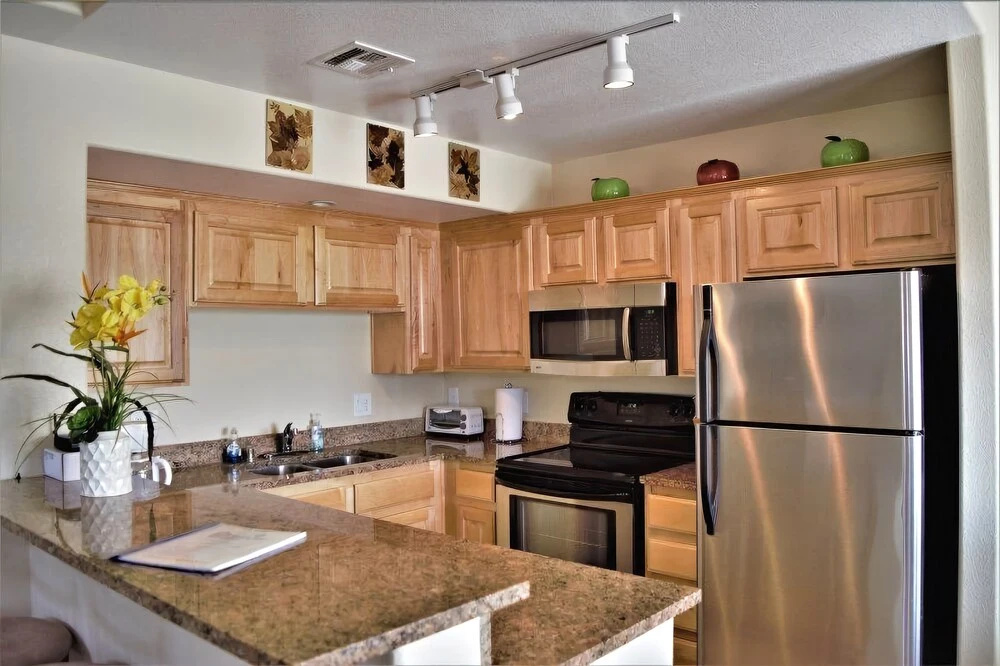 Michael Rutkowski 3 Bedroom Condo