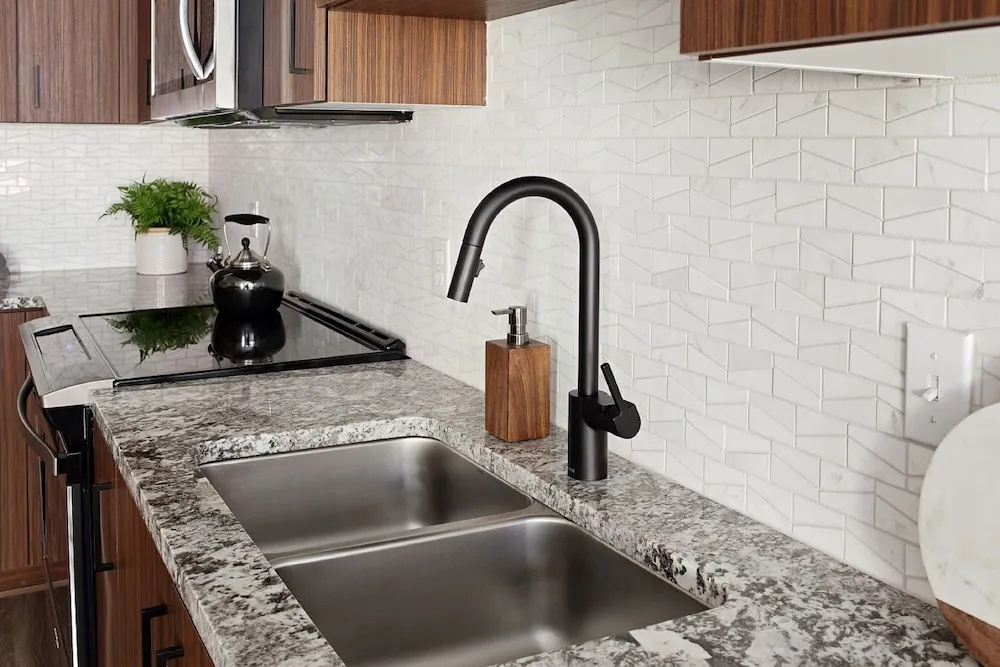 Broadstreet Condos by Barsala