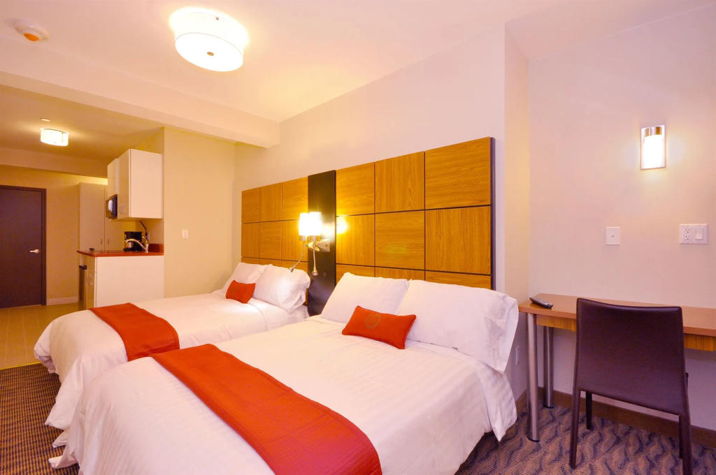 Hotel Five44