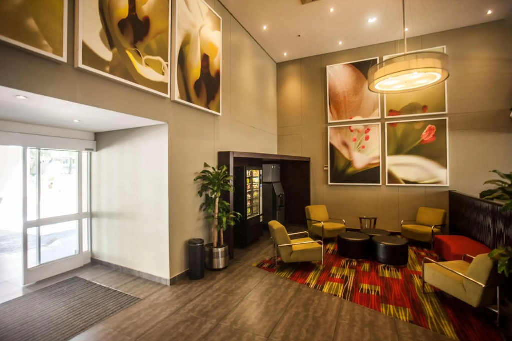 StayEasy Eastgate