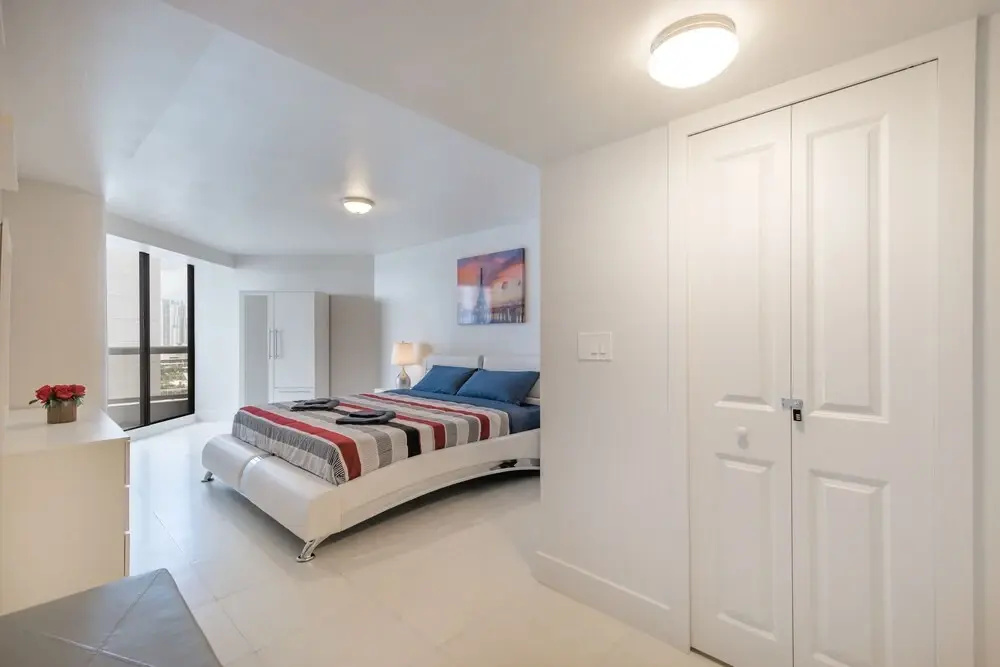 Stunning Balcony Views 3 Bedroom