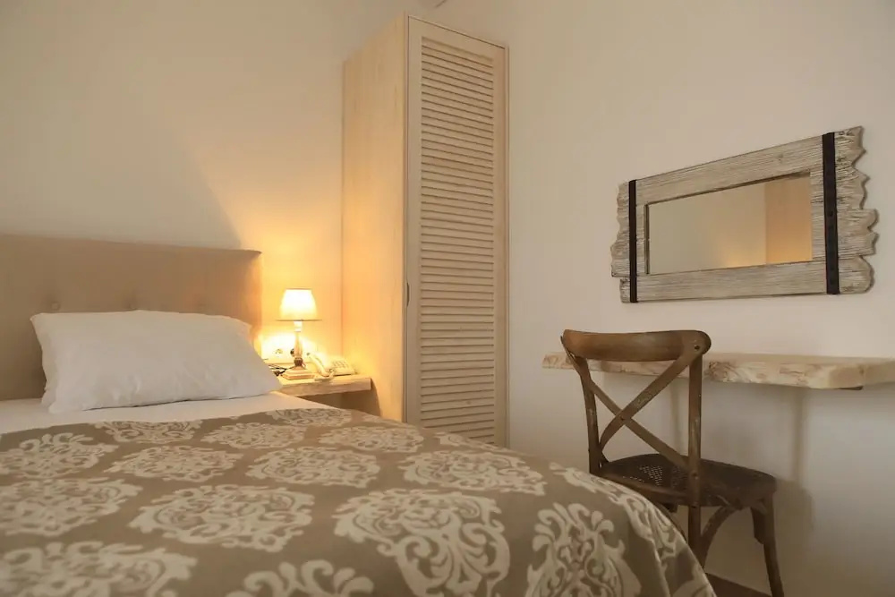 Theasis Luxury Suites