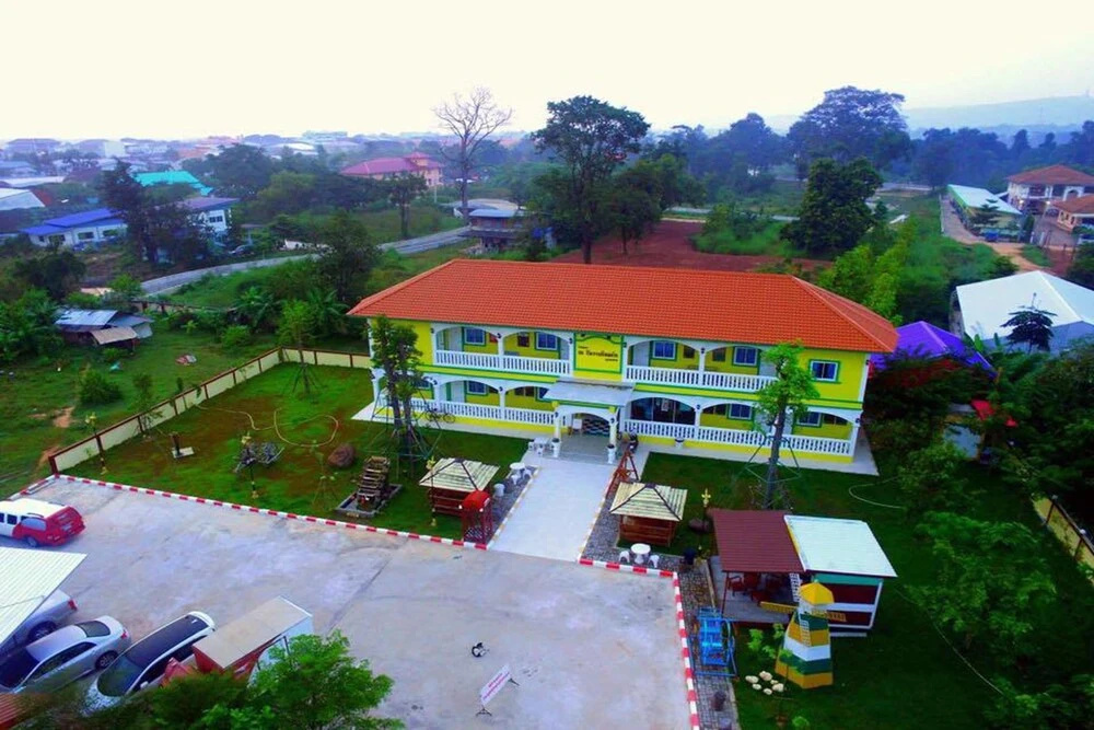 Na Wanwan Resort & Hotel