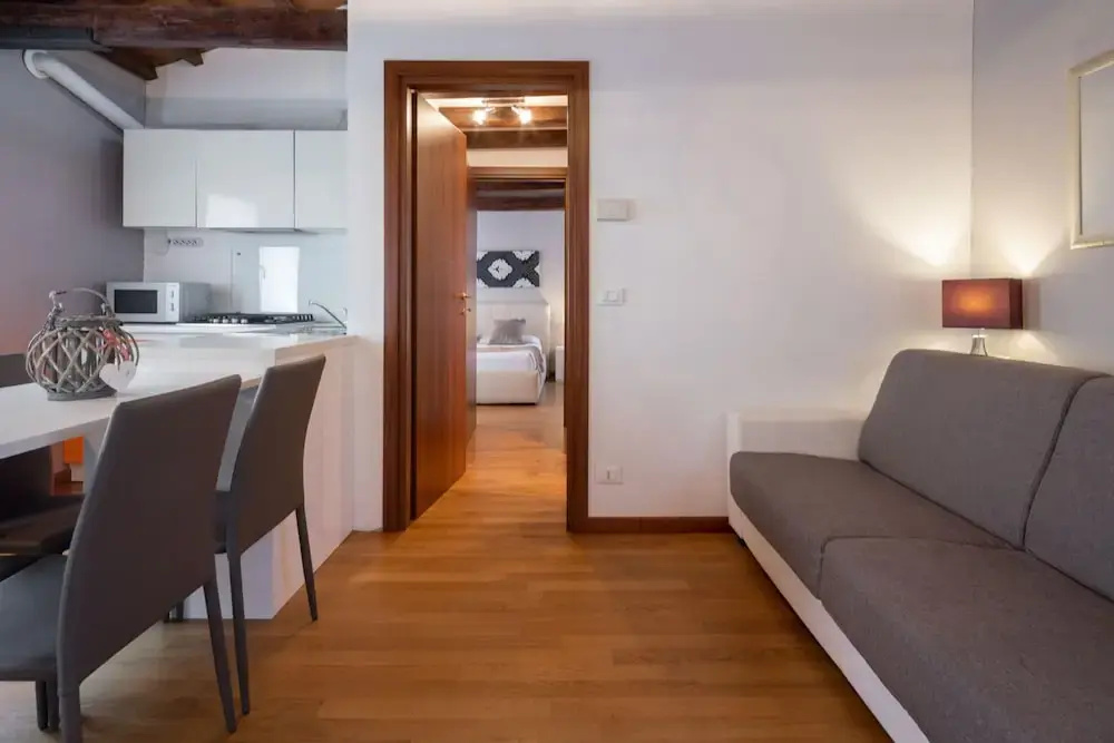 Herion Palace Apt 5 - Locz