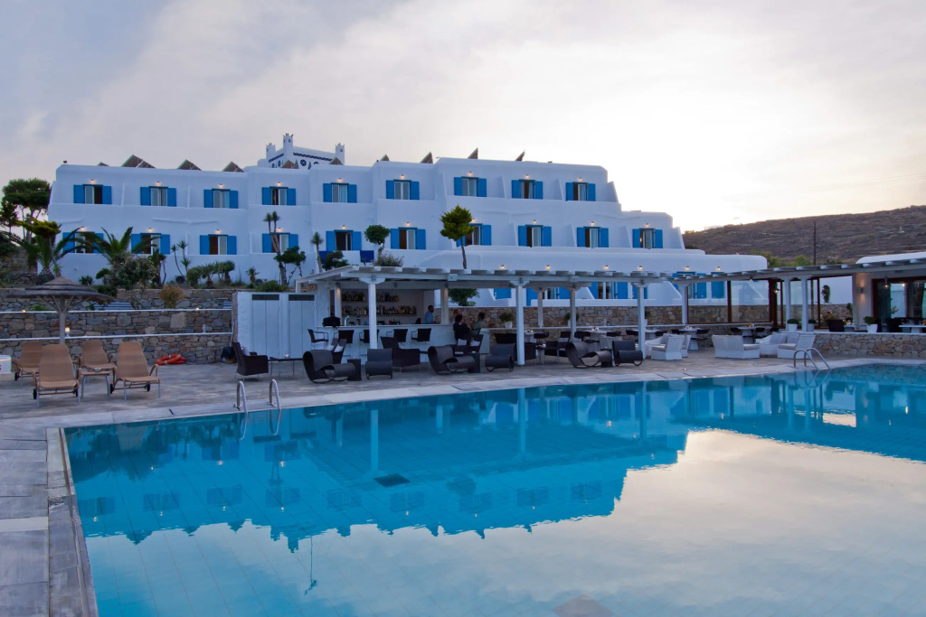 Yiannaki Hotel