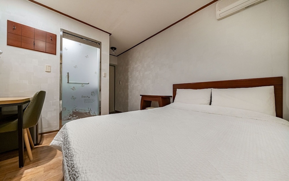 Sokcho Herb Motel