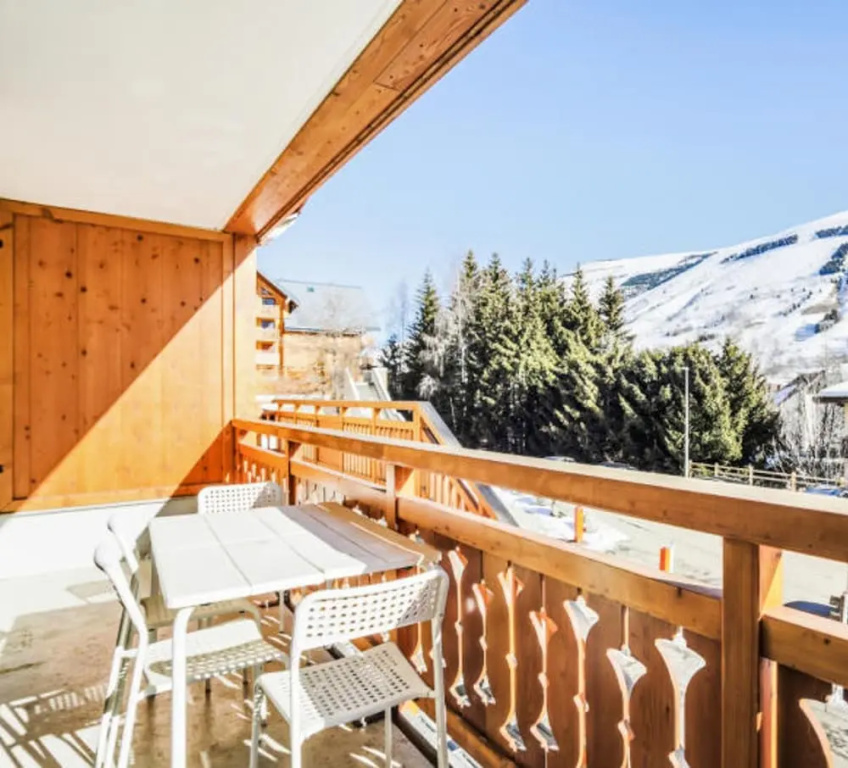 Apartment with 2 Bedrooms in Les Deux Alpes, with Wonderful Mountain View And Furnished Balcony - 100 M From the Slopes