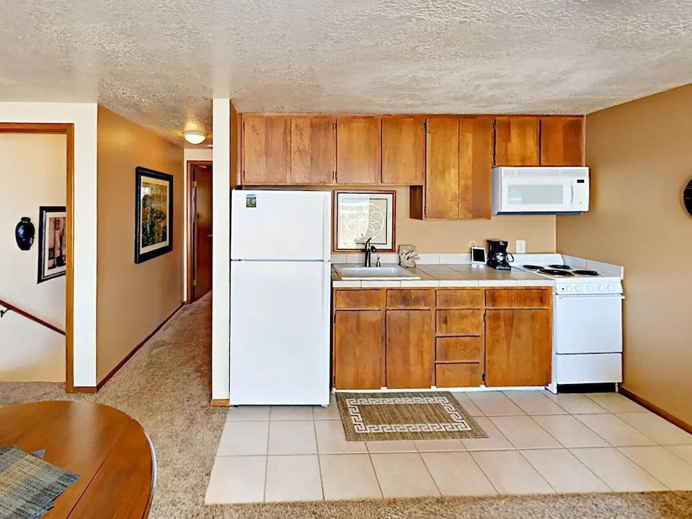 645 N Pacific St Townhouse Unit B 1 Bedroom 1 Bathroom Townhouse