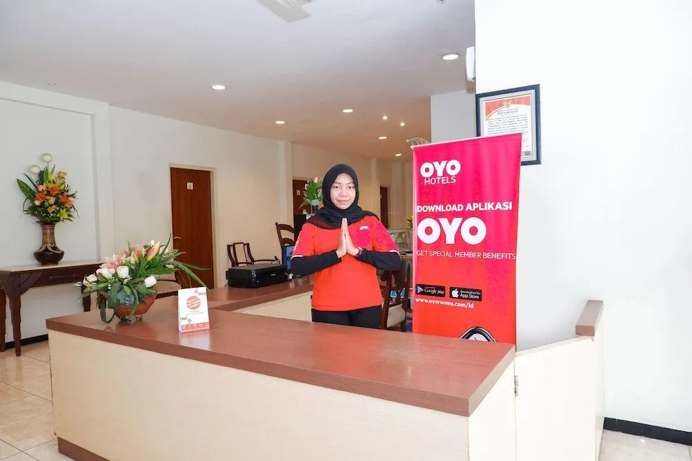 OYO 546 New Mira Hotel