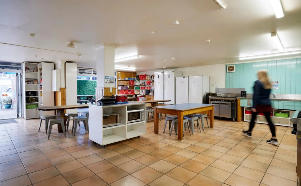 Pacific Coast Lodge and Backpackers