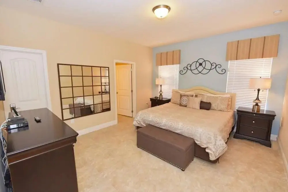 4425 Solterra House 5 Bedroom by Florida Star