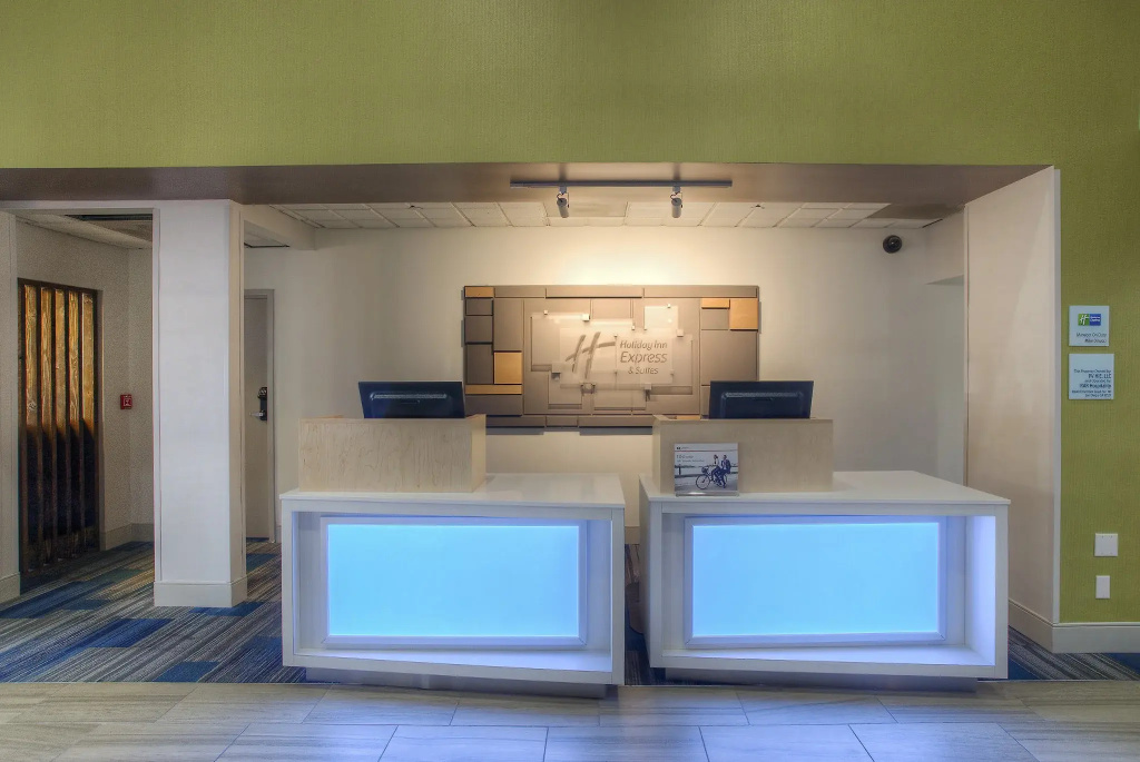 Holiday Inn Express Hotel & Suites Tempe by IHG