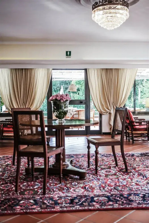 St. Mauritius Hotel