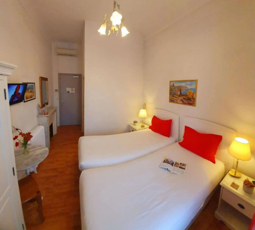 Hotel Louvia