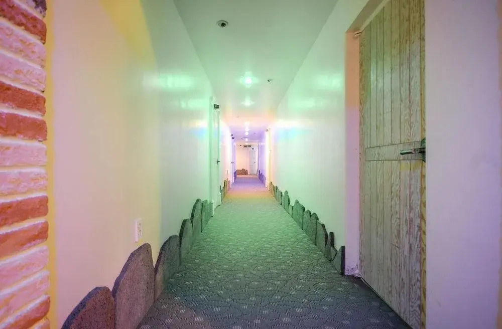Riviera Motel