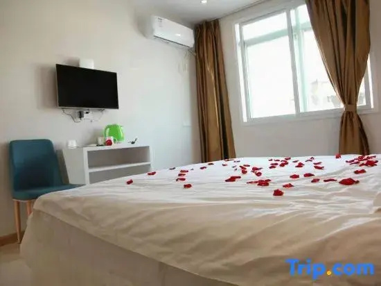 Xinyang Dongpeng Hotel