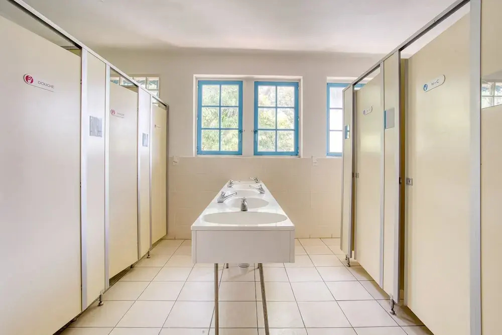 Auberge de Fréjus Saint-Raphael - Hostel