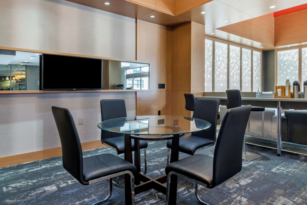 Best Western Plus Vancouver Airport Hotel