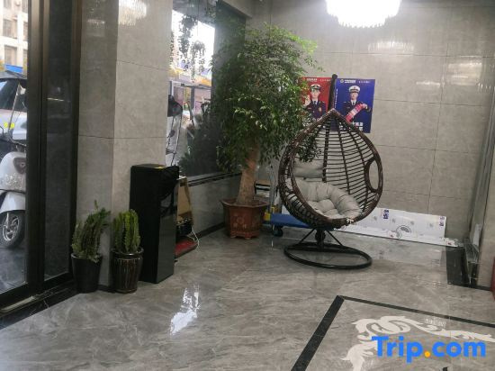 Fengcheng Hotel